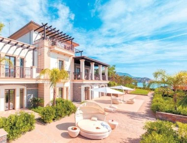 Στηρίζουν το Elounda Hills ακόμη και στελέχη του Υπουργείου που έρχονται στην Κρήτη για το σχέδιο των Ρώσων